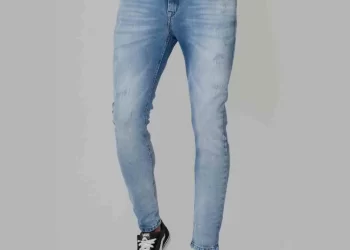 Calças masculinas jeans: com o que combinar?