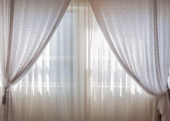 Cortinas para janela: 5 modelos e como combinar cores